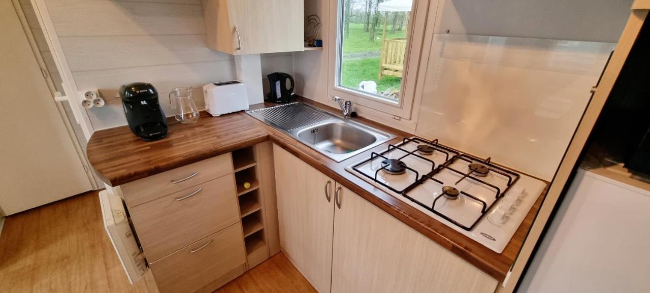 Mobil Home 5 Personnes - Vendee - Puy Du Fou - Climatise La Boissiere-de-Montaigu Eksteriør bilde
